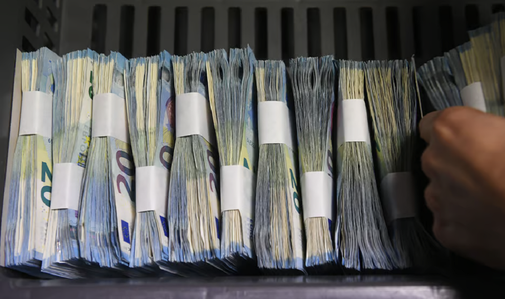 Depozitat ne valute rriten me 130 milione euro ne korrik
